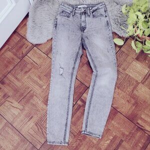 CALVIN KLEIN High Rise Skinny Modern Skinny Jeans- Black-Grey Stone Wash